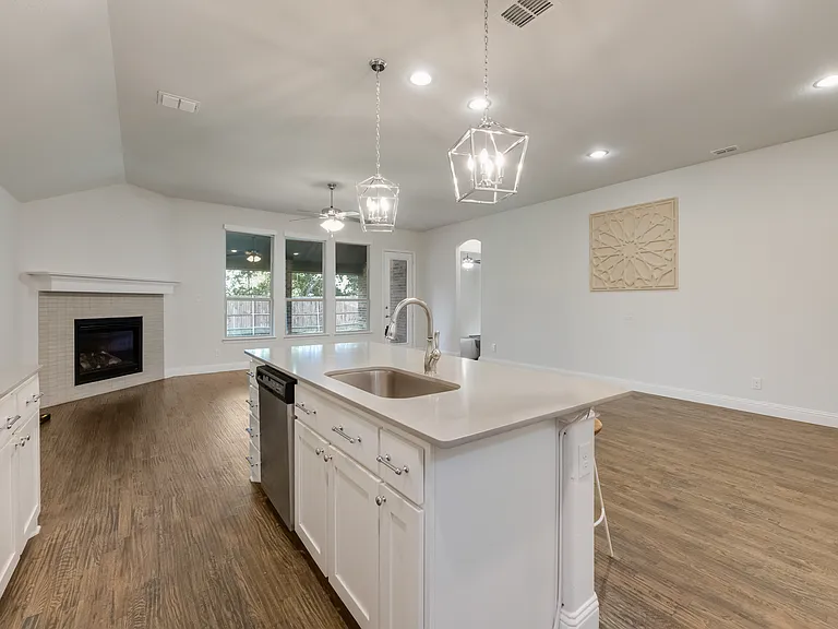 3319 Sequoia Ln — Photo 13