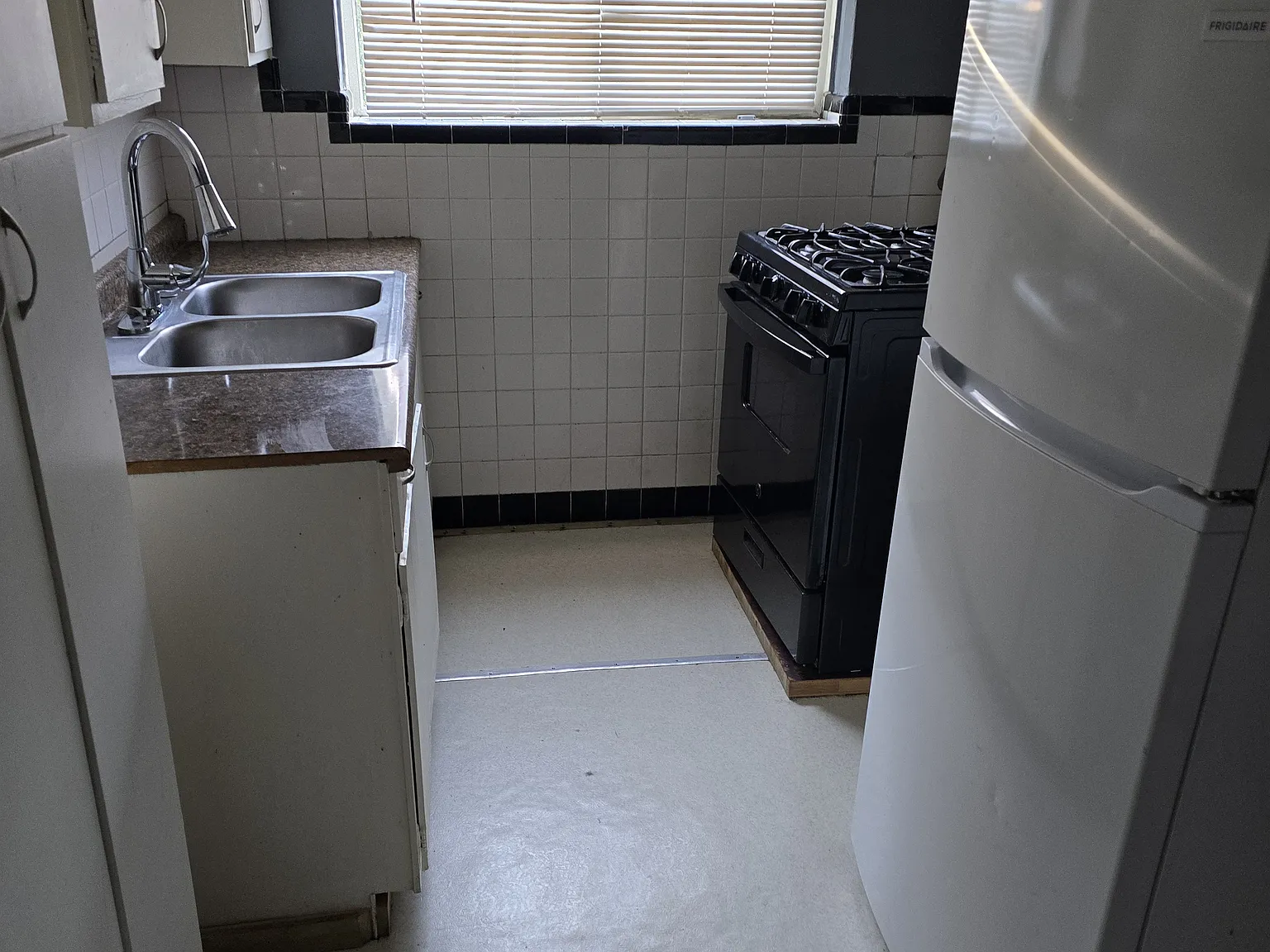 1662 Summit Rd — Photo 3