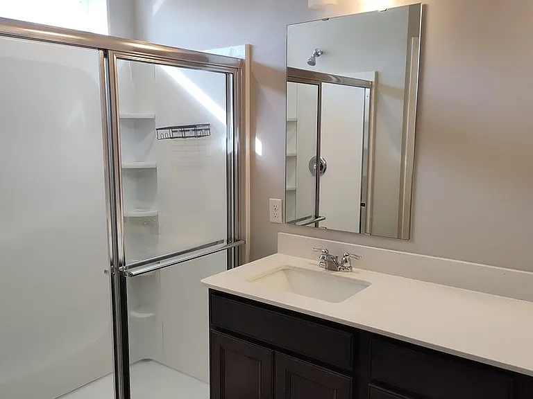 5236 Hampton St NE — Photo 14