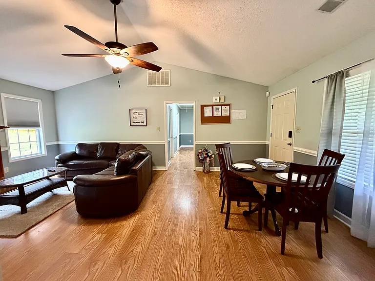 2809 Faircroft Way — Photo 7