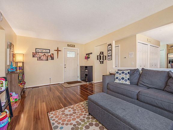 5th image of 503 Courtney St