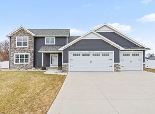 2359 Pebble Creek Ct, Bay City, MI 48706