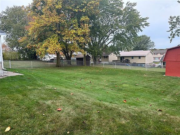 4th image of 1420 E 37th St
