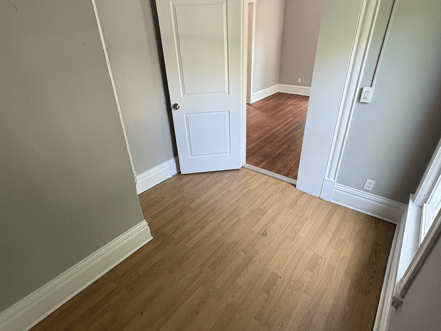 4 bed, 1200 sqft, $1,900 — Photo 2