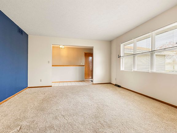 5th image of 980 Brittania Way