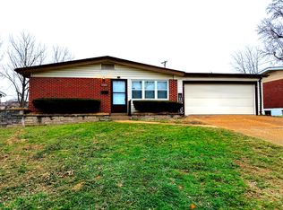 2305 Johnstown Dr, Florissant, MO 63033