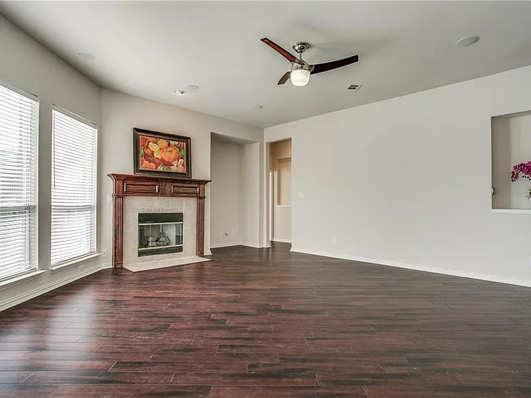 4193 Victory Dr — Photo 32