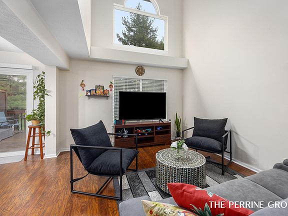 4th image of 5374 Abbey Mill Blvd SE