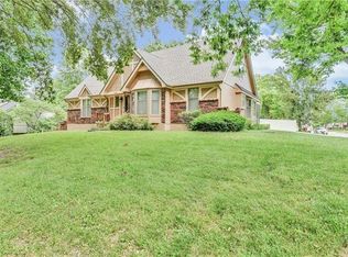 4000 SW 10th St, Blue Springs, MO 64015