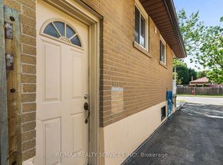 5 Avondale Blvd S, Brampton, ON L6T 1H1