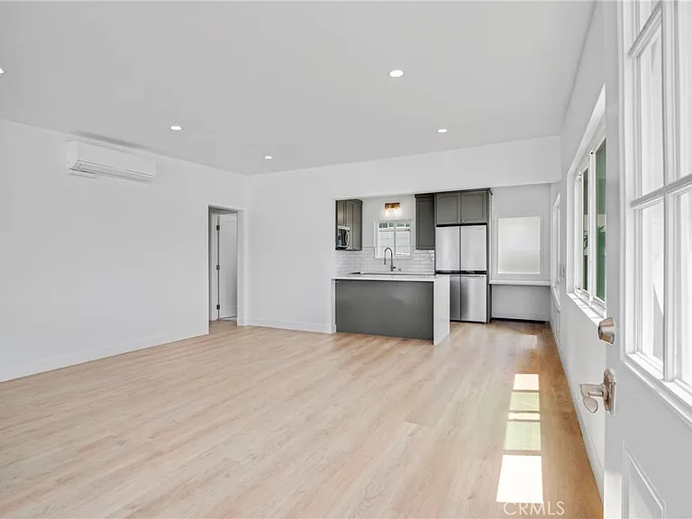 3600 The Strand #C — Photo 4