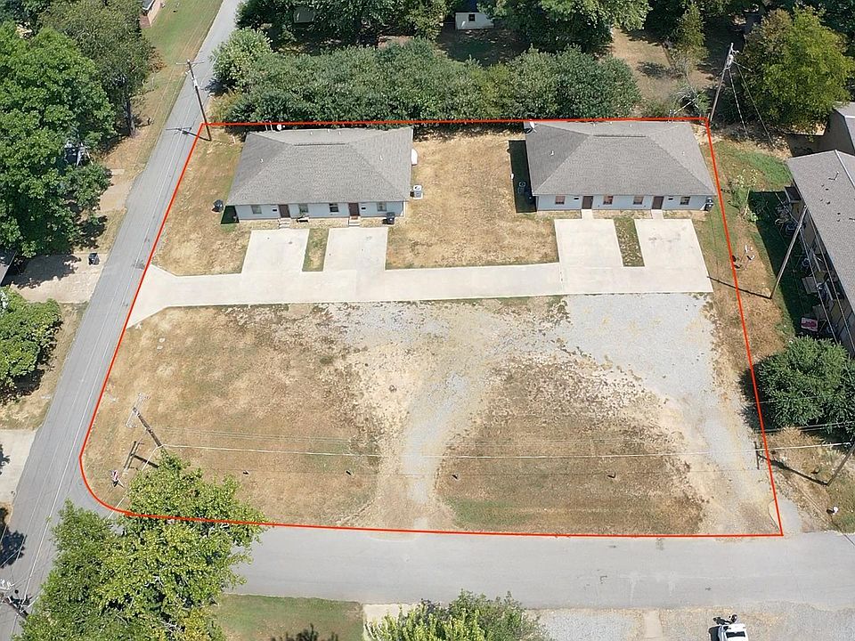 1st image of 502 N Clinic St