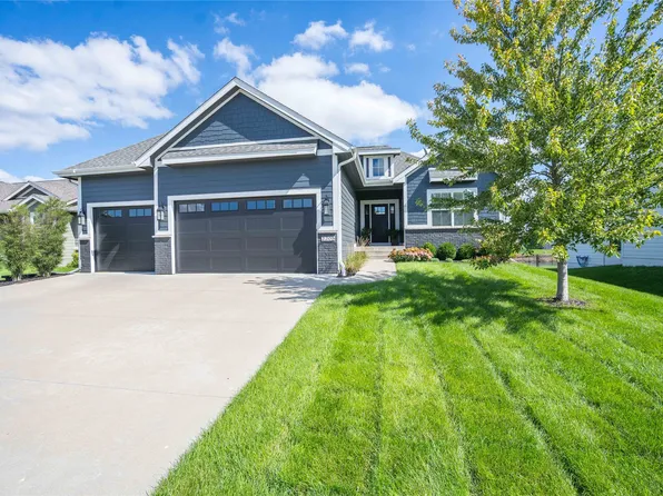 2205 NW Greenwood St, Ankeny, IA 50023