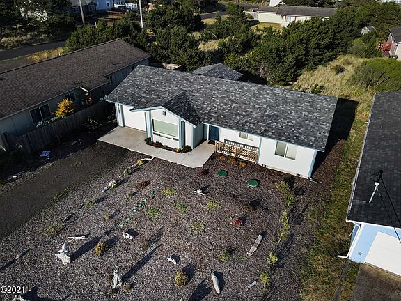 3rd image of 1205 NW Parker Ave