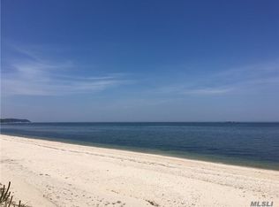 834 Sound Shore Rd, Riverhead, NY 11901