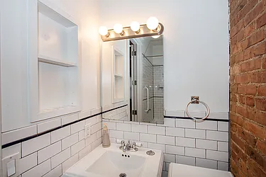 Rented by Harlem Lofts