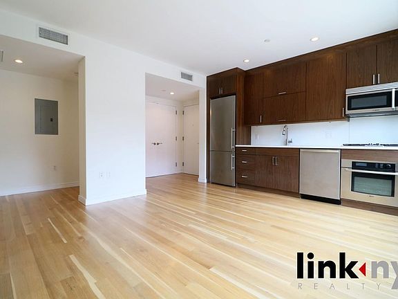4th image of 174 N 5th St APT 2E