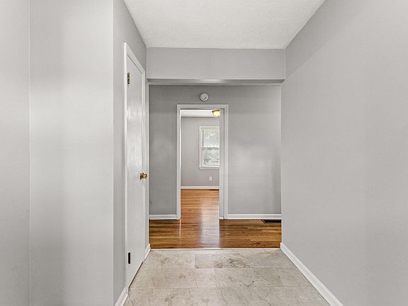 5th image of 139 Boggs Ln