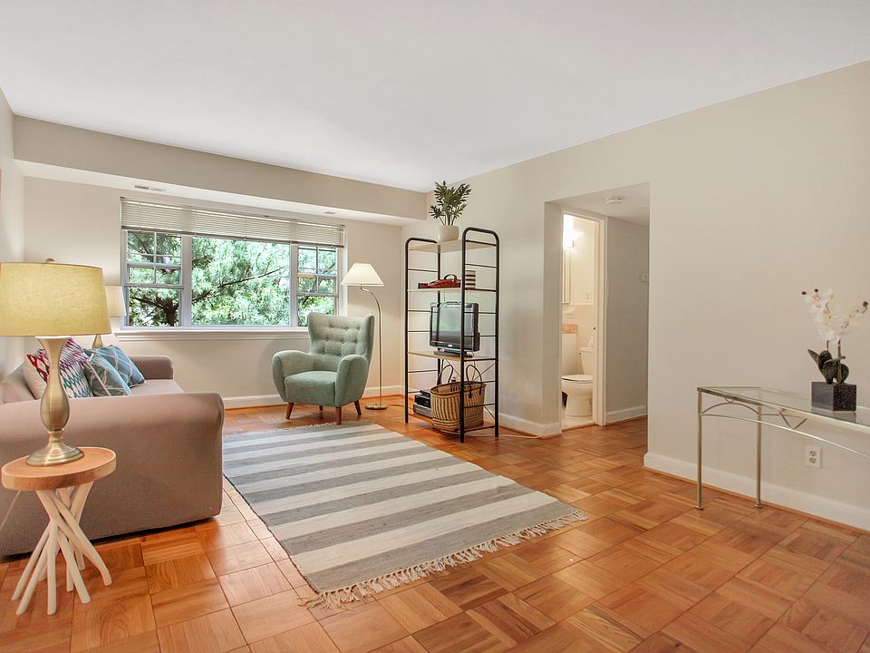 1st image of 1322 Fort Myer Dr APT 934