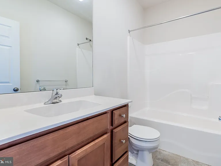 1338 Saxton Way — Photo 17