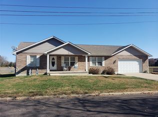 605 Shenandoah Ave, Cuba, MO 65453