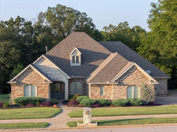 1701 Fianna Way, Fort Smith, AR 72908