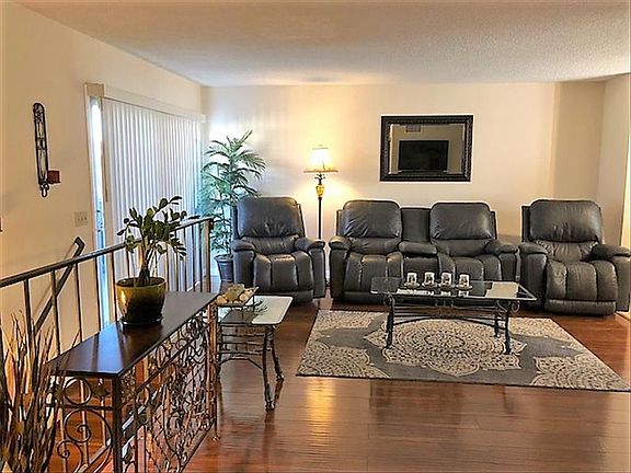 5th image of 163 Whitney Ave APT 4