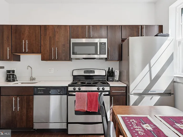 315 G St NE #306 — Photo 7