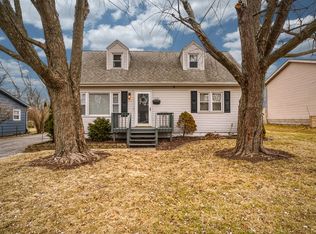 1221 Flower Hill Dr, Lowell, IN