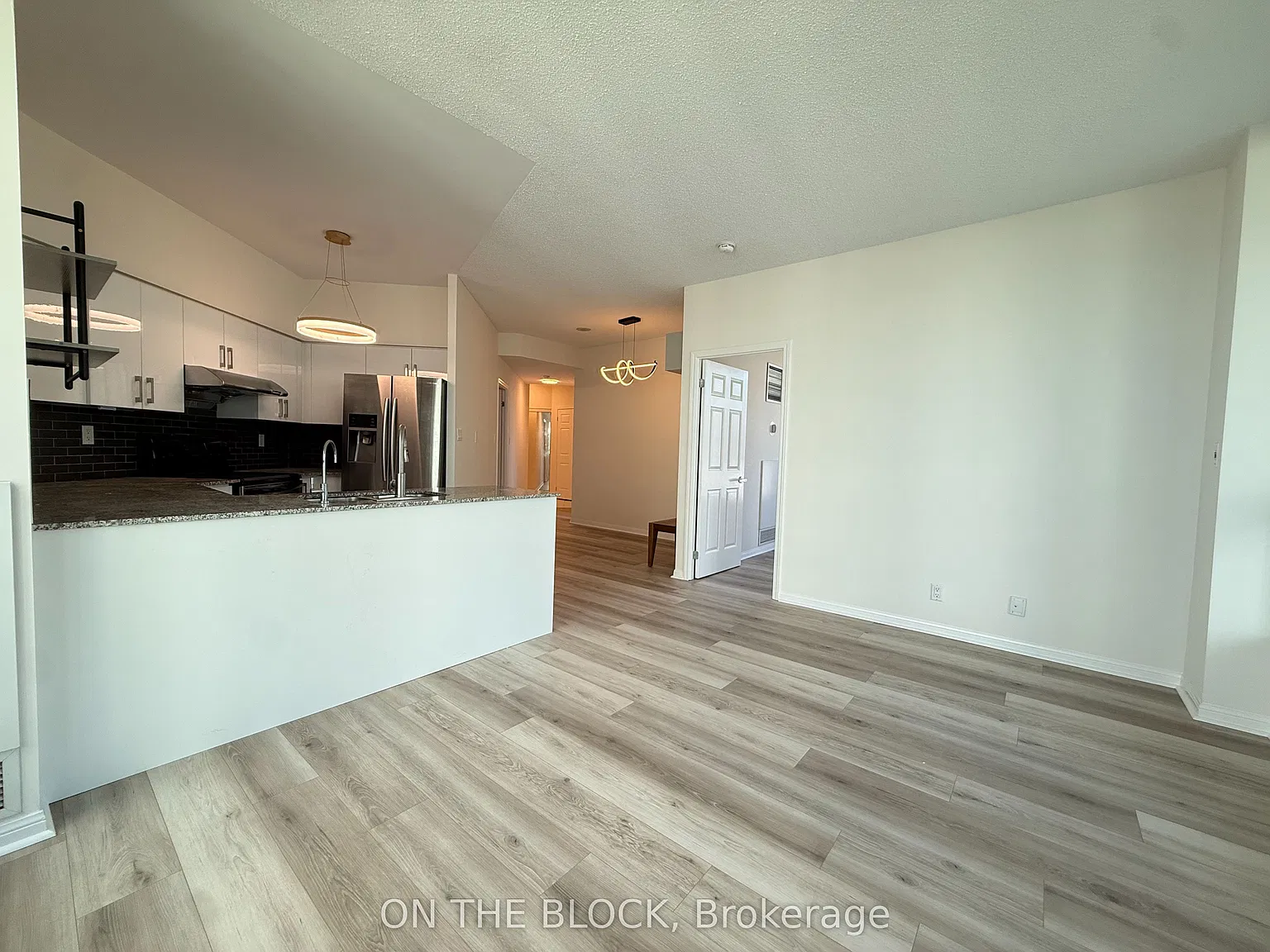 2 bed, $4,000 — Photo 4
