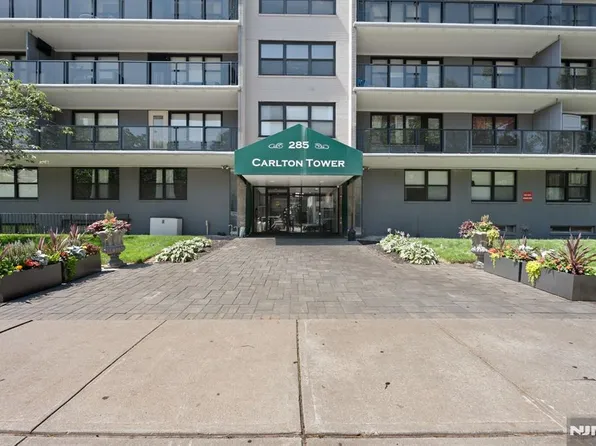 285 Aycrigg Ave APT 15C, Passaic, NJ 07055