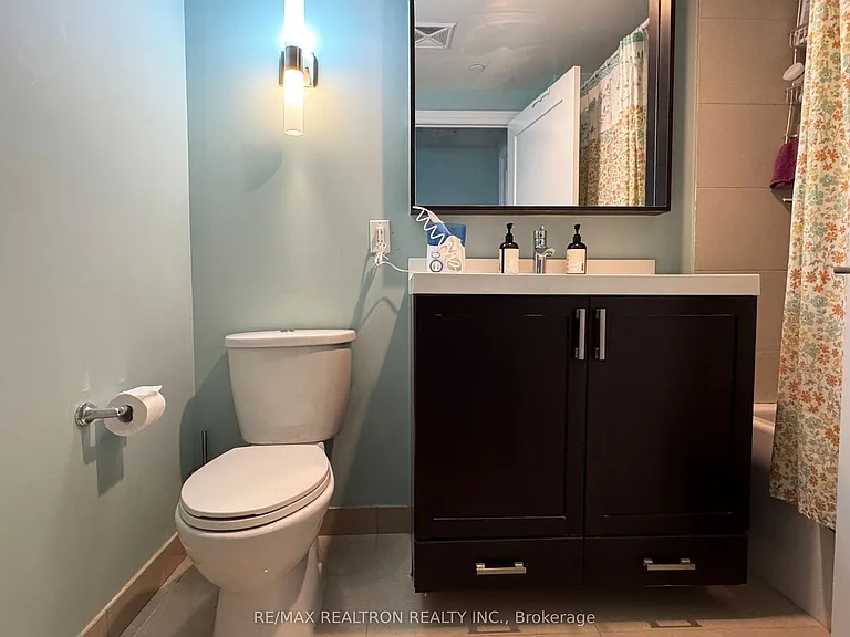 18 Graydon Hall Dr #301 — Photo 12