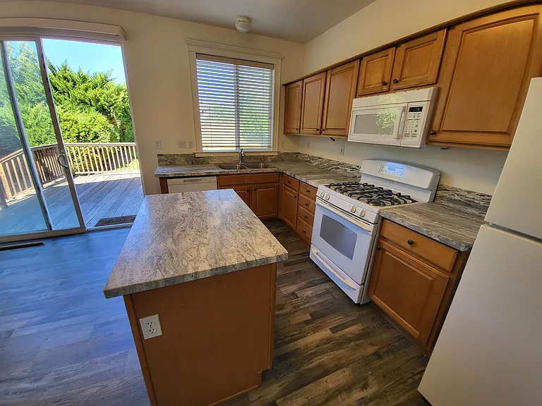 396 Royal Troon Dr — Photo 4