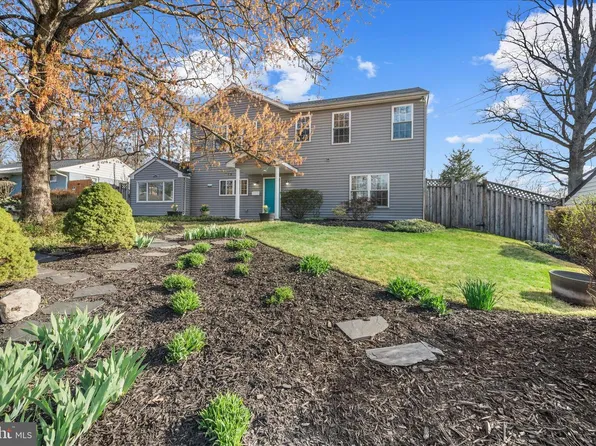 7312 Falmouth St, Springfield, VA 22150