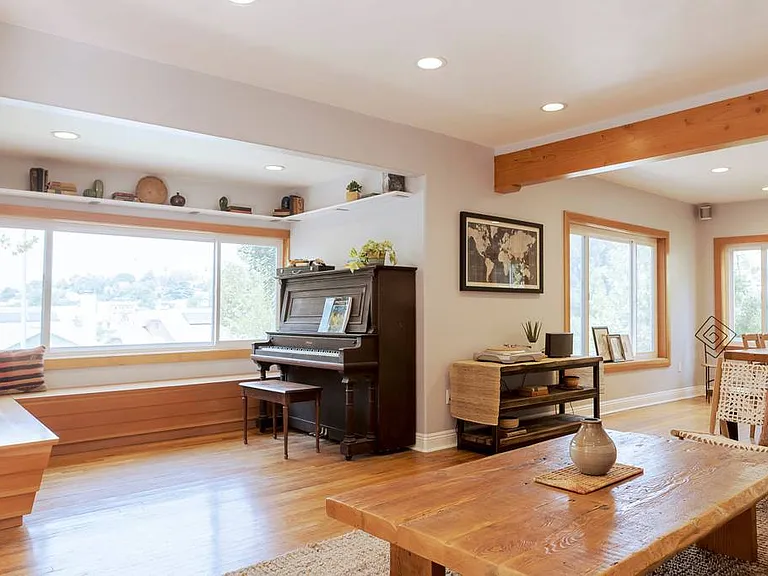 708 Parkman Ave — Photo 9