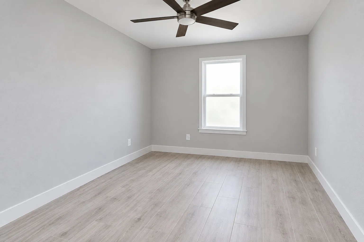 2 bed, 750 sqft, $1,400 — Photo 3