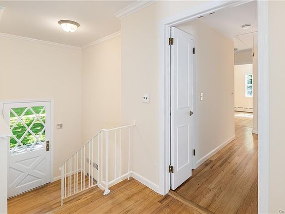 3rd image of 42 Trudy Ln