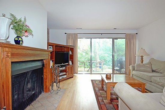 2nd image of 5907 Oakwood Dr