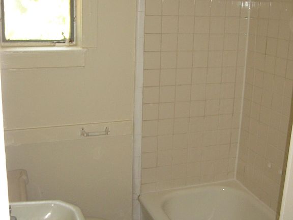 4th image of 3 Brookforest Dr