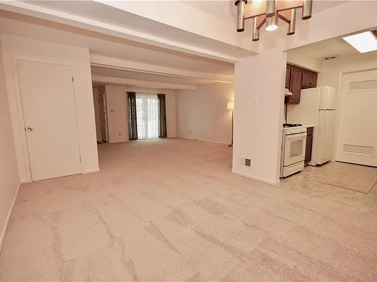 29 Sweetgum Ln — Photo 3