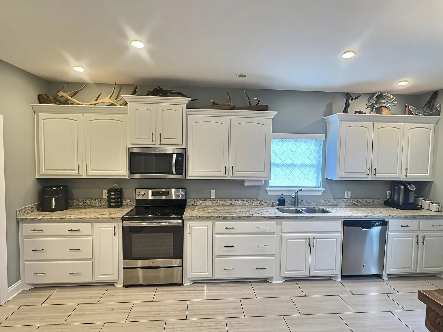 3 bed, 1565 sqft, $3,200 — Photo 3