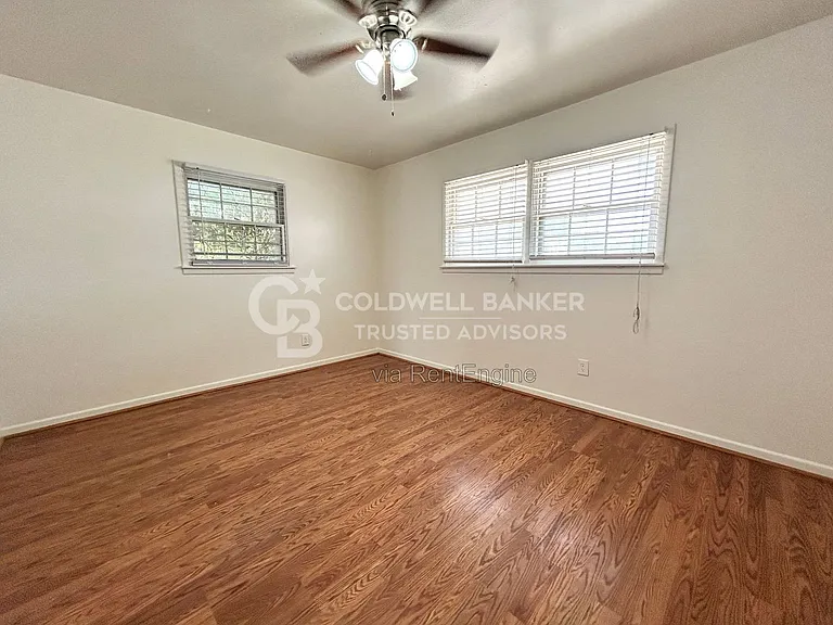 4906 17th Pl — Photo 13
