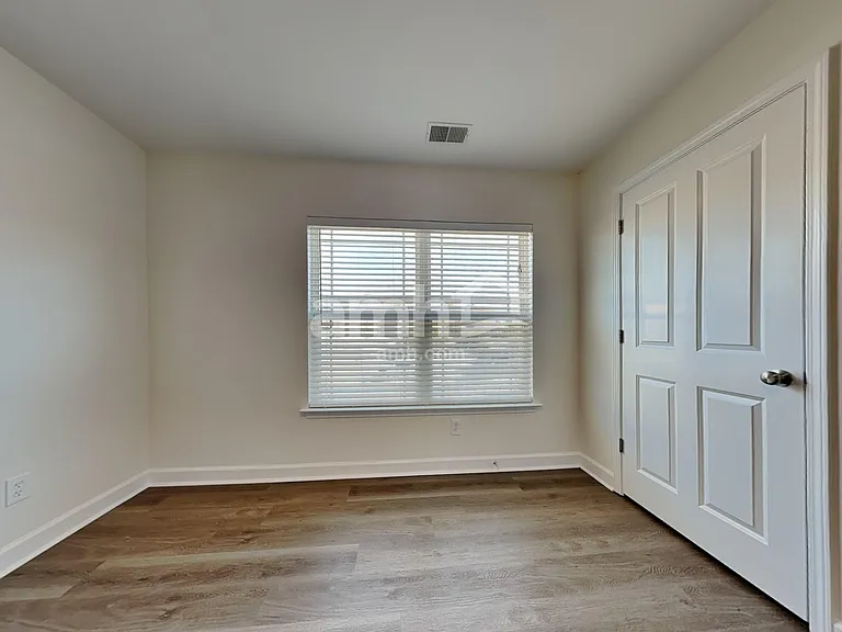 105 Summer Hill Ct — Photo 17