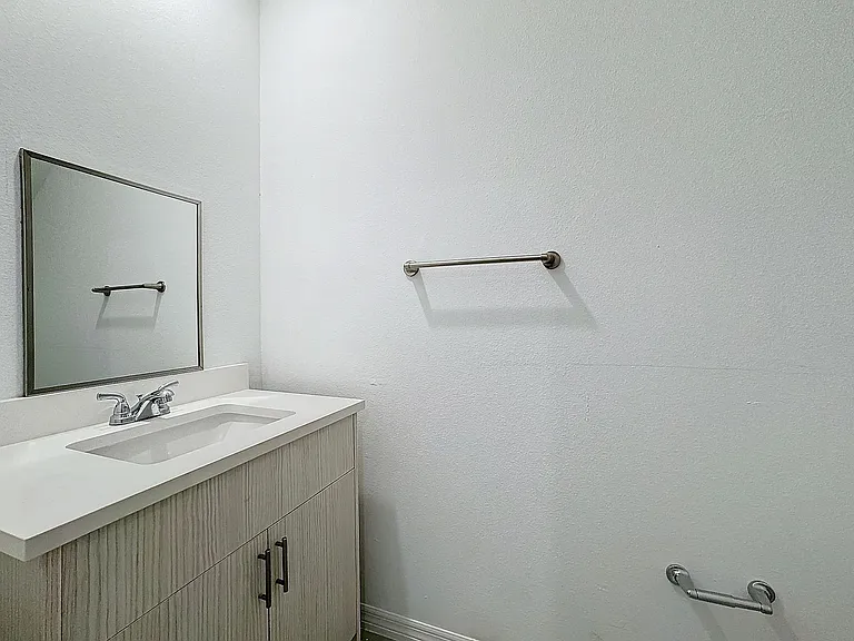 1711 Barton Towne Cir — Photo 24