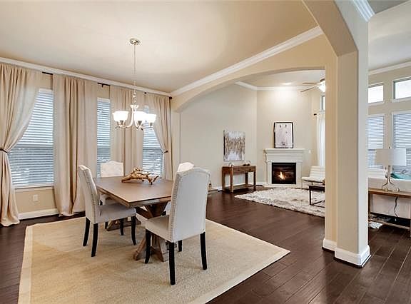 5th image of 21817 Esmeralda Dr