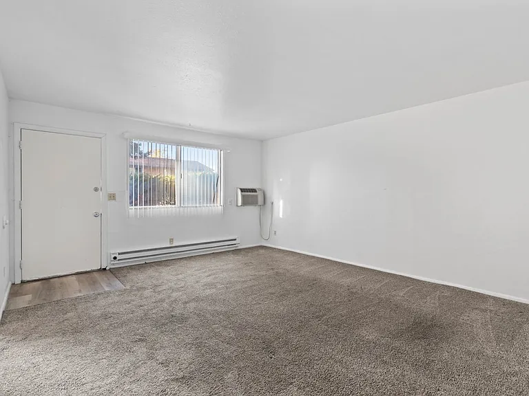 Westview Apartments — Photo 12