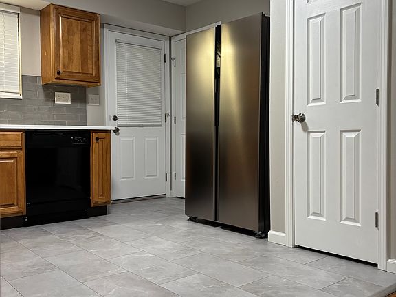 5th image of 10258 Jeffleigh Ln