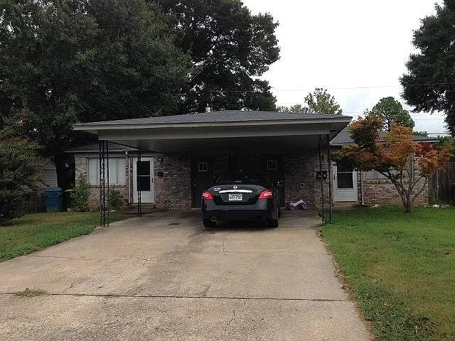 9 Clint Ct #B