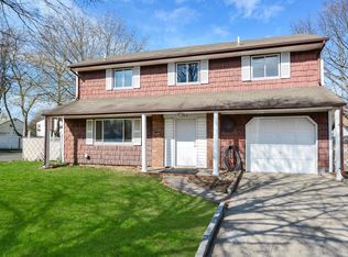 152 Bark Ave, Central Islip, NY 11722