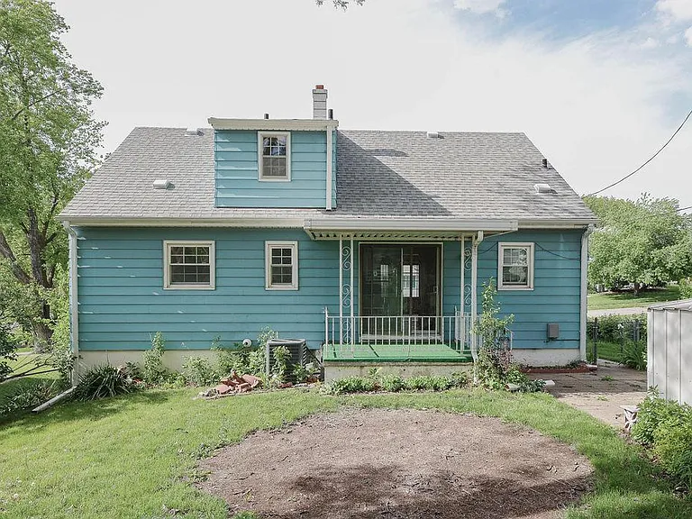 8209 Hillside Dr — Photo 35
